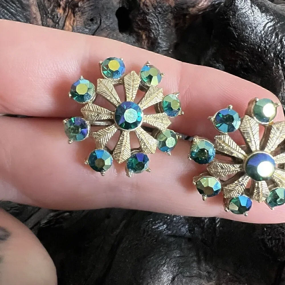 Vintage Coro Screw Back Earrings Peacock Feather Blue Green AB Aurora Borealis